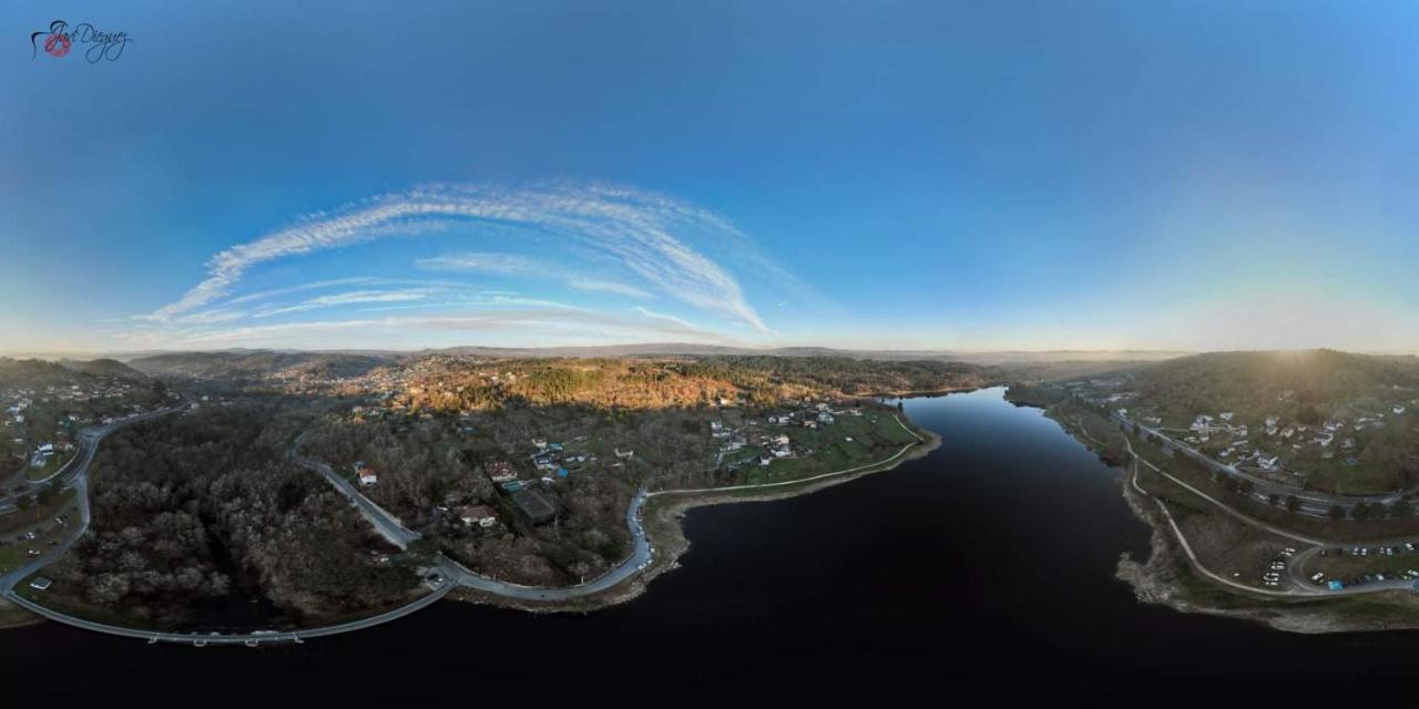 Fogar Rivoira Sacrata Castro Caldelas Exteriér fotografie
