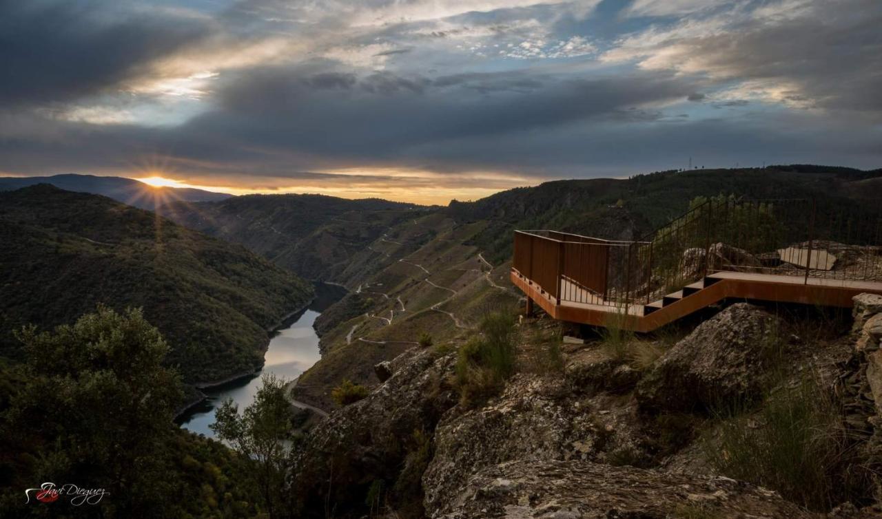 Fogar Rivoira Sacrata Castro Caldelas Exteriér fotografie