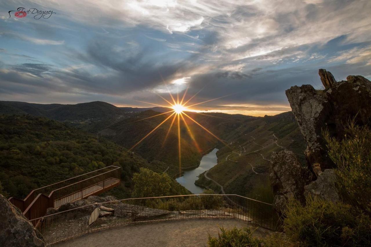 Fogar Rivoira Sacrata Castro Caldelas Exteriér fotografie
