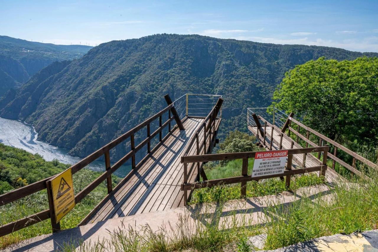 Fogar Rivoira Sacrata Castro Caldelas Exteriér fotografie